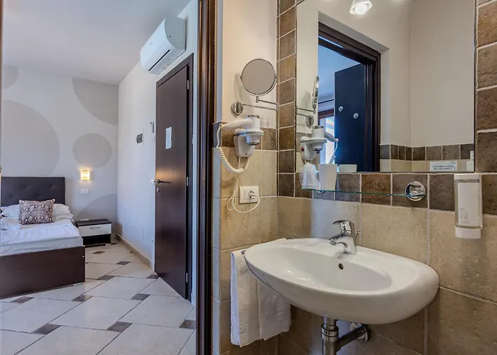 Maddalena 4*