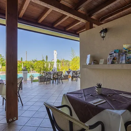 Maddalena Oda ve Kahvaltı