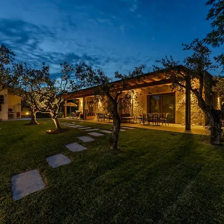 Maddalena Oda ve Kahvaltı 4*