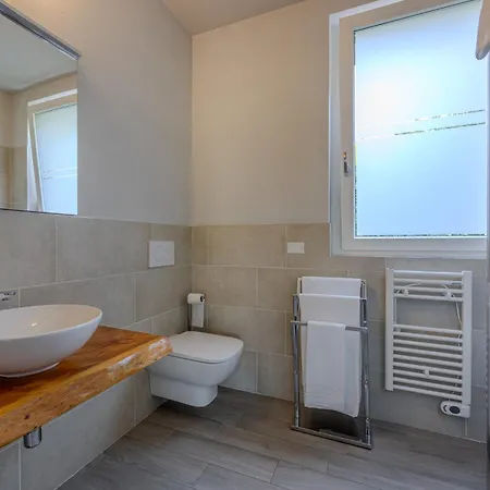 Oda ve Kahvaltı Maddalena 4*