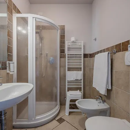 Maddalena Oda ve Kahvaltı 4*